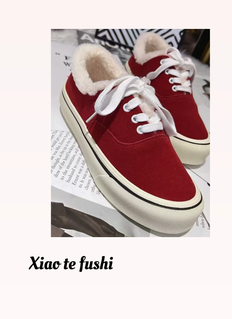 小特 新款女款低帮加绒休闲时尚女鞋百搭色彩感系带平底经典鞋