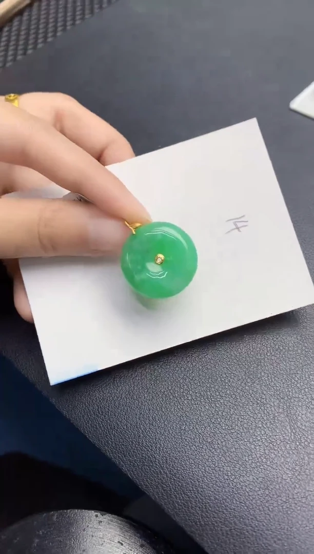 【闪购商品】翡翠颈饰18K金镶嵌000000000