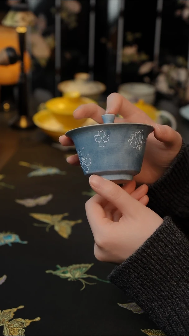 素岚蝶舞   盖碗