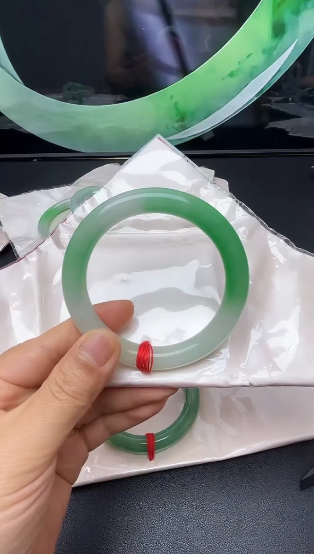 以实物为准  拍那个发那个