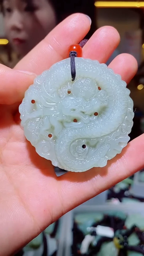 和田玉未镶嵌颈饰1