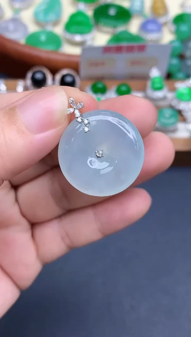 颈饰18K金镶嵌翡翠98-中国好珍宝