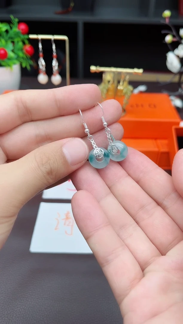 石英质玉（天山翠）银S925镶嵌耳饰721000