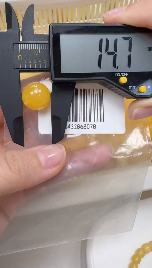 裸石琥珀未镶嵌如图