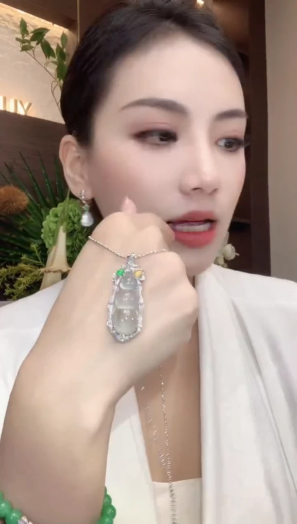 吊坠(不含链)18K金镶嵌翡翠谢*C9
