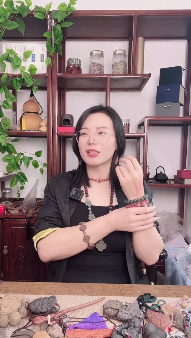 珠串玉兰香方的四叶草