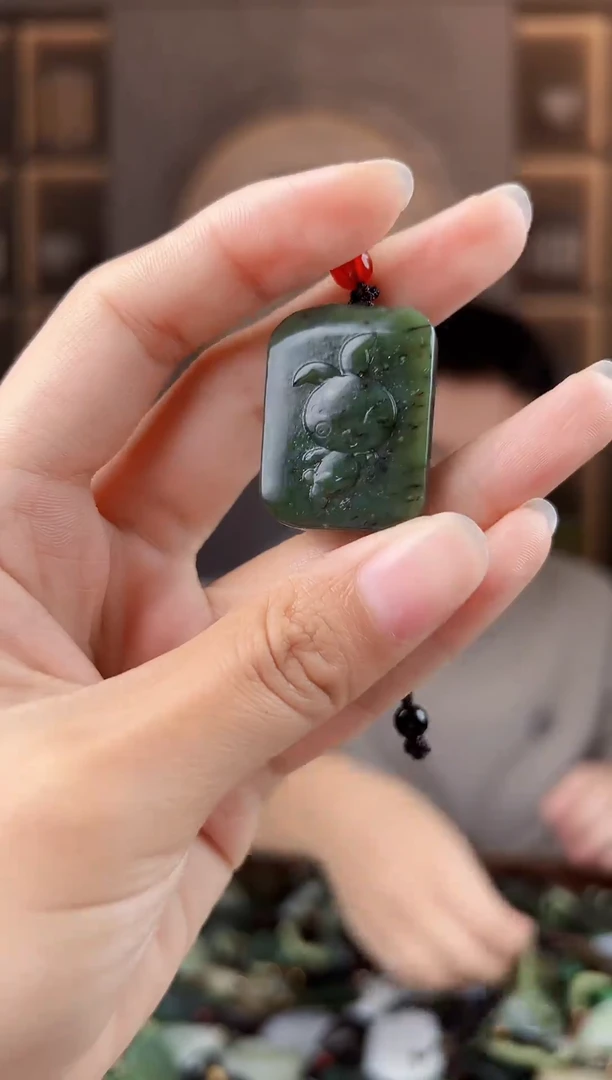 未镶嵌和田玉挂件拍一发一，多样性发货