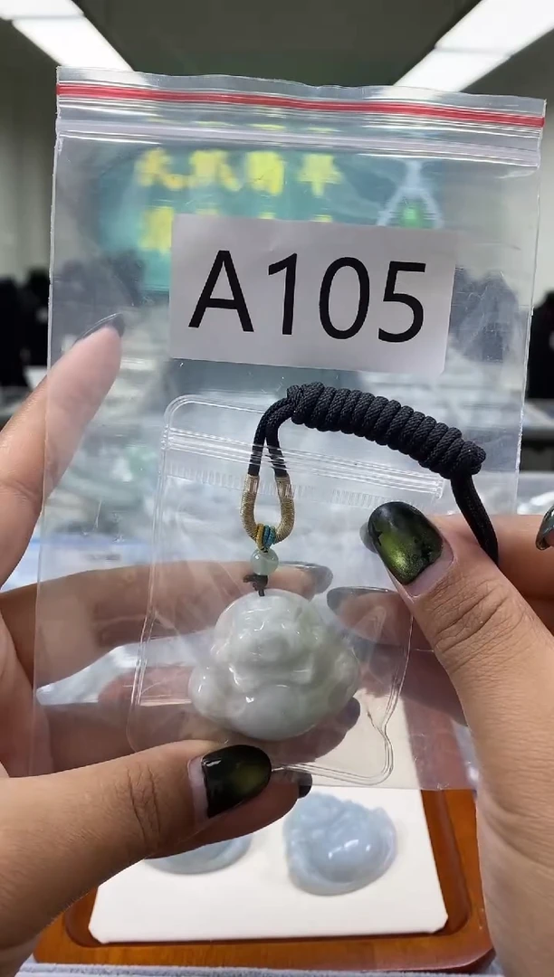 翡翠未镶嵌颈饰不*梦a105