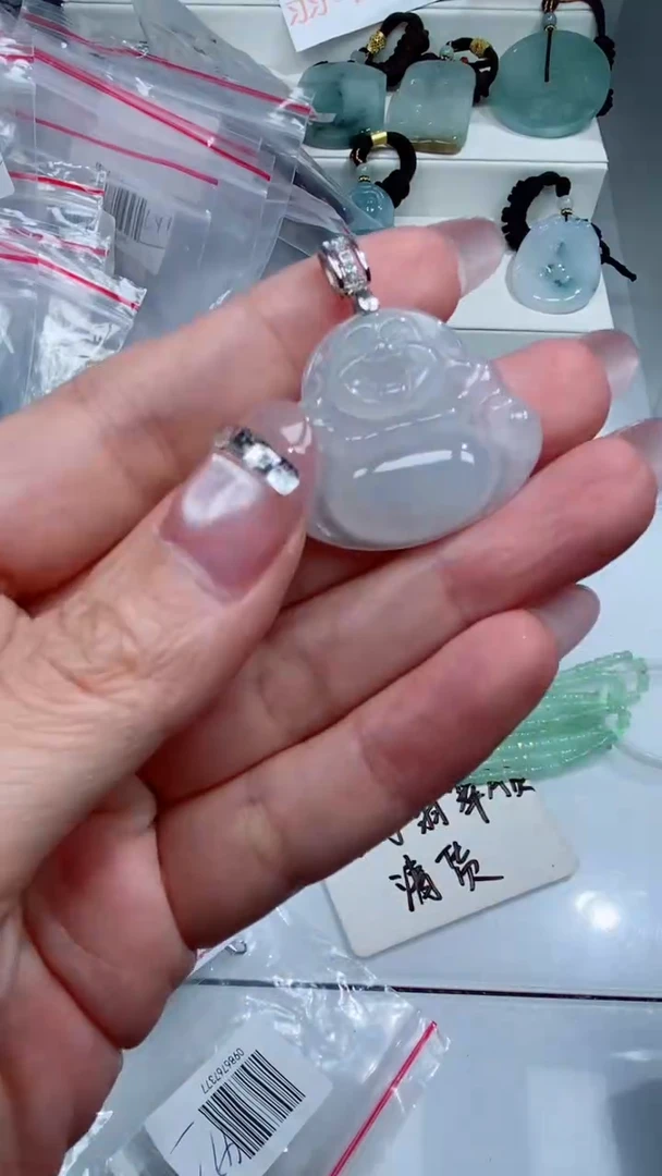 颈饰银S925镶嵌翡翠吊坠