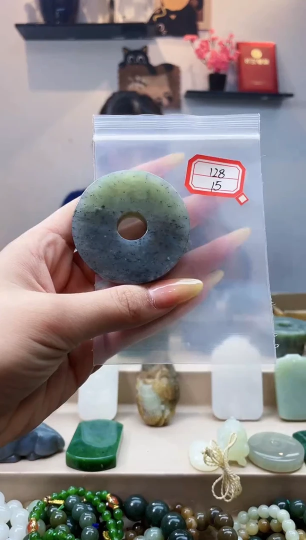 未镶嵌和田玉挂件1