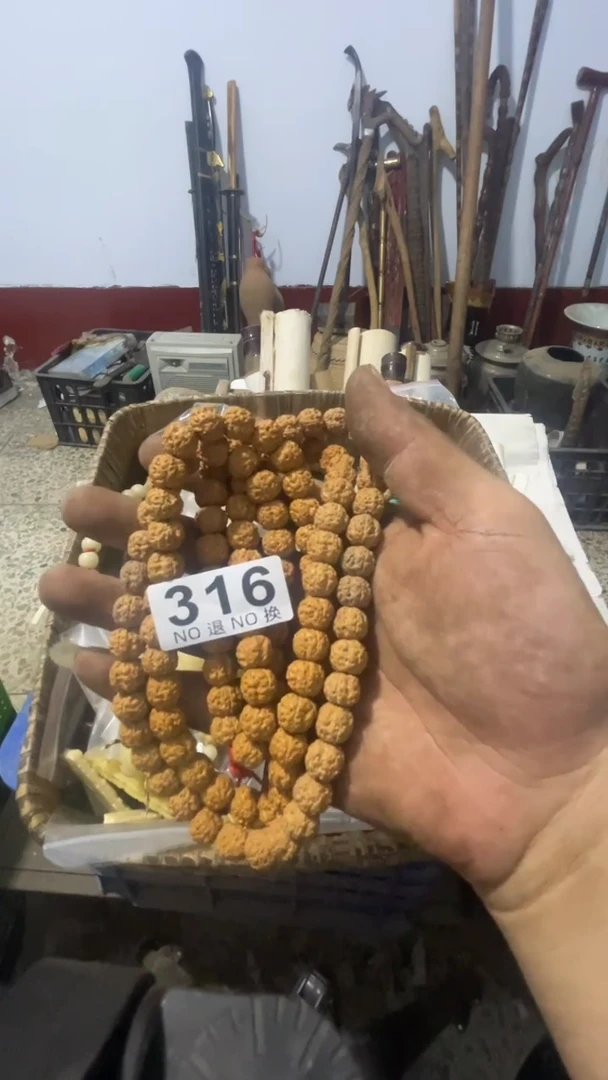 王*威朗诗旧货铺316