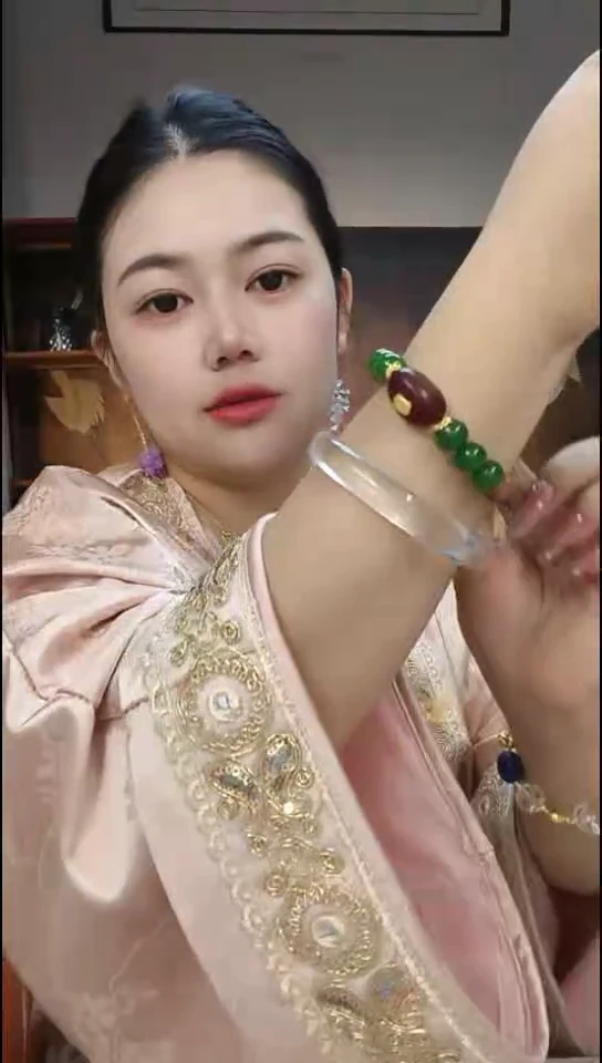 无非金属卡西百露穿搭饰品