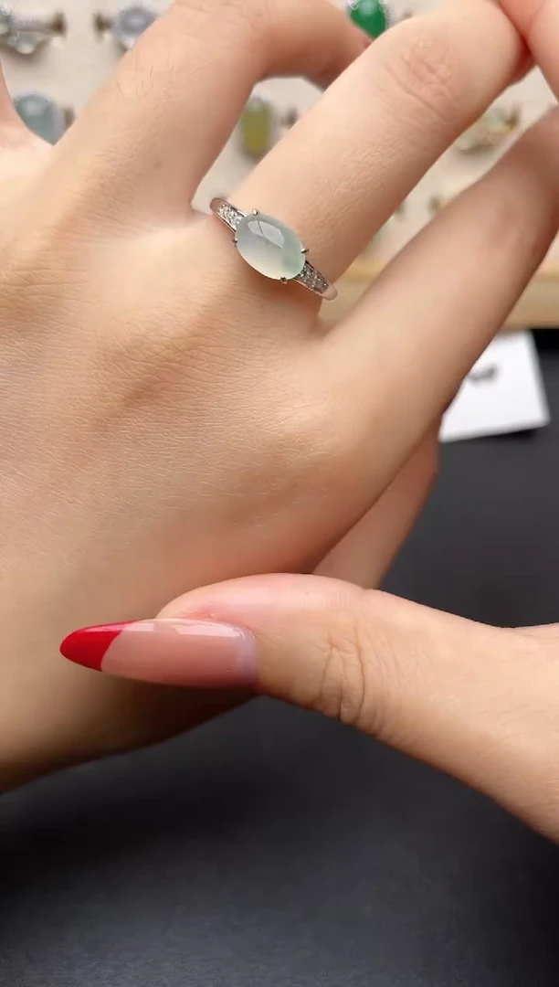 【闪购商品】翡翠戒指银S925镶嵌一物一证一礼盒