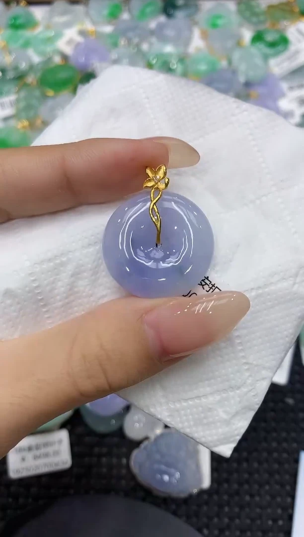 颈饰18K金镶嵌翡翠111111111111