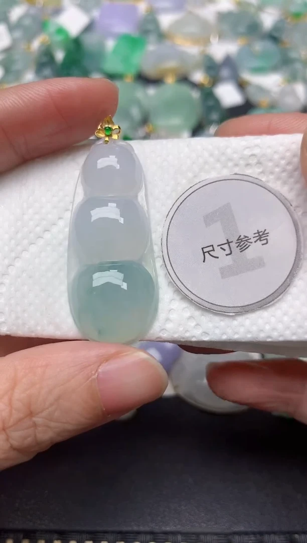 颈饰18K金镶嵌翡翠天然缅甸A货翡翠