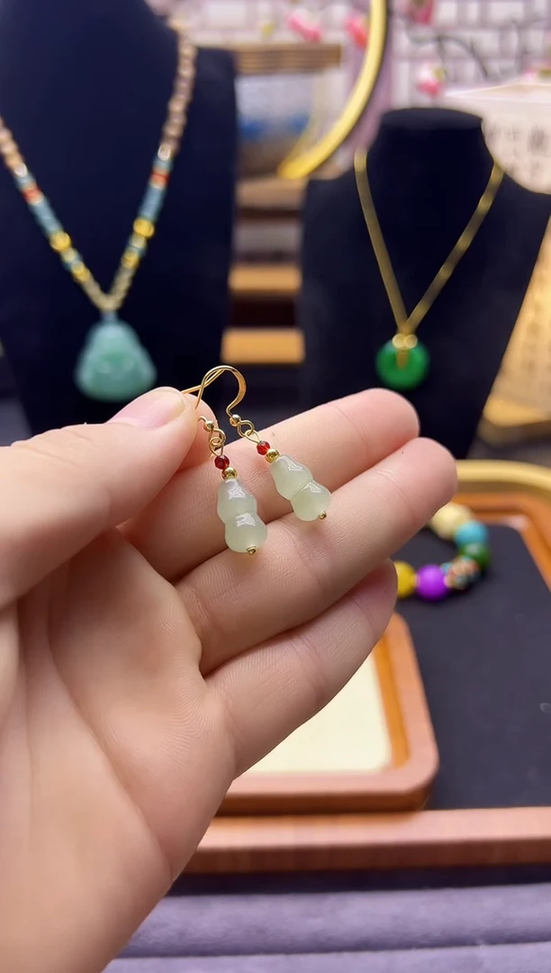 【闪购商品】和田玉耳饰14K金镶嵌E69