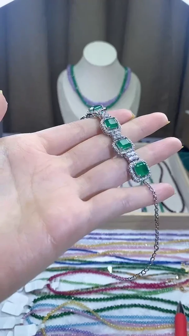 【闪购商品】祖母绿手链铂Pt950镶嵌诗宁甄选珠宝SYZBA05