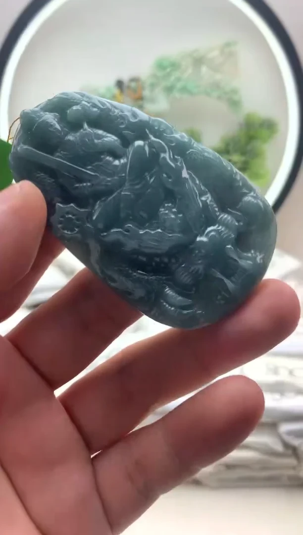 颈饰未镶嵌翡翠虚空藏