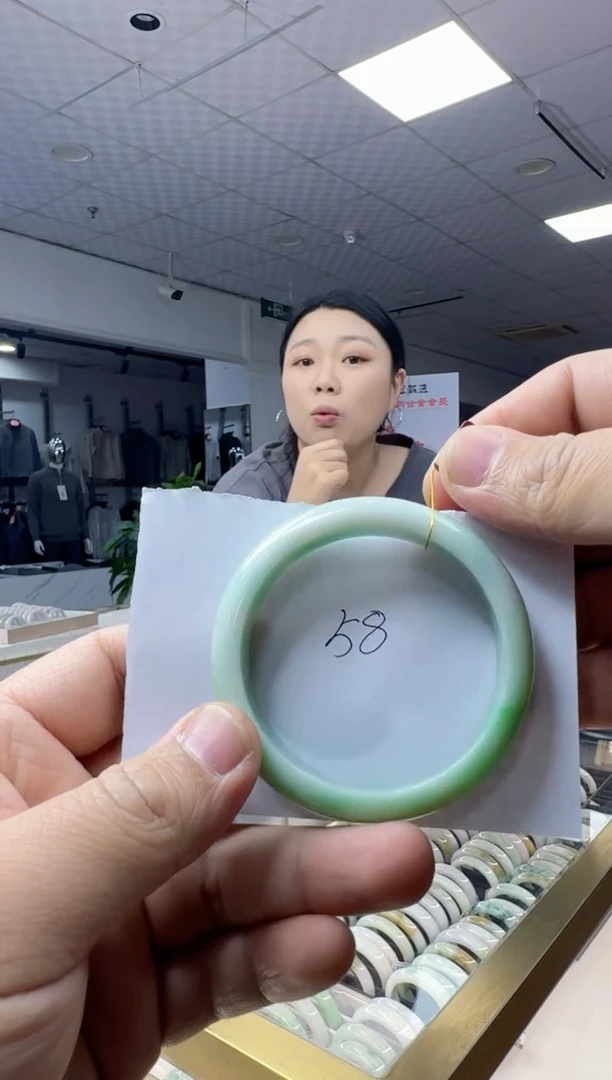 未镶嵌手镯翡翠翡翠