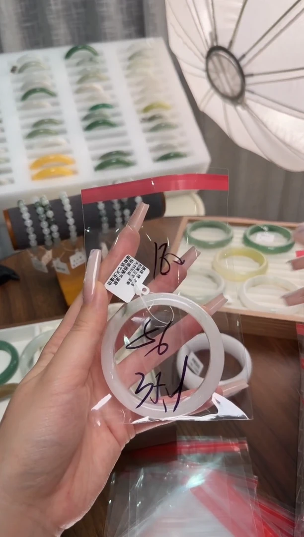 未镶嵌手镯石英质玉180//56/57