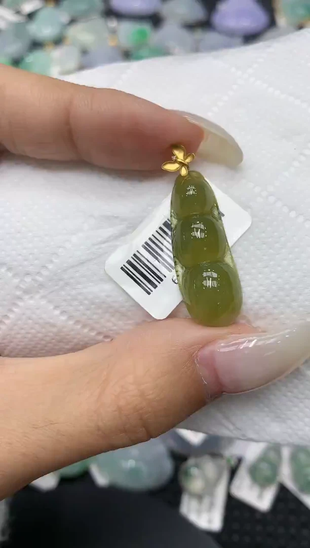 颈饰18K金镶嵌翡翠11111111111