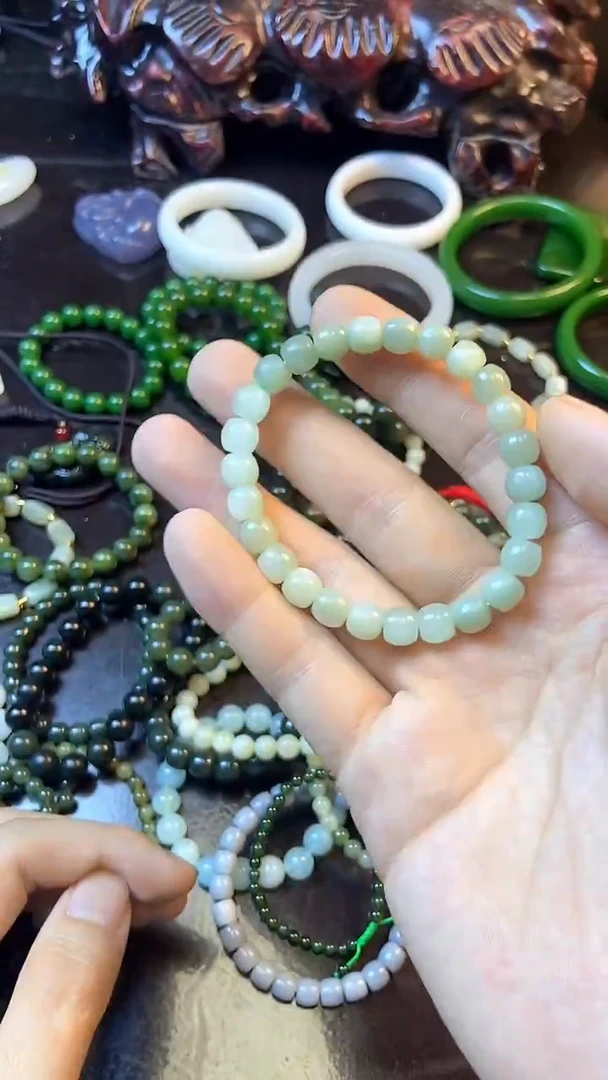 手串未镶嵌和田玉主播推荐！！主播推荐！！