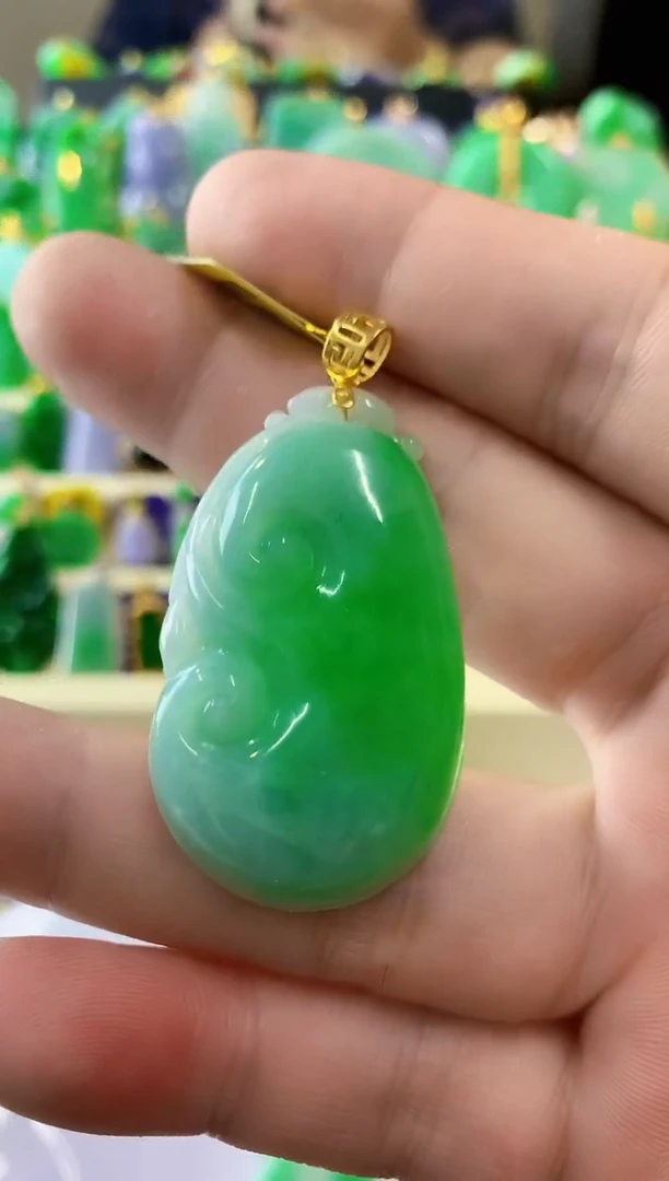 翡翠18K金镶嵌吊坠(不含链)挂件
