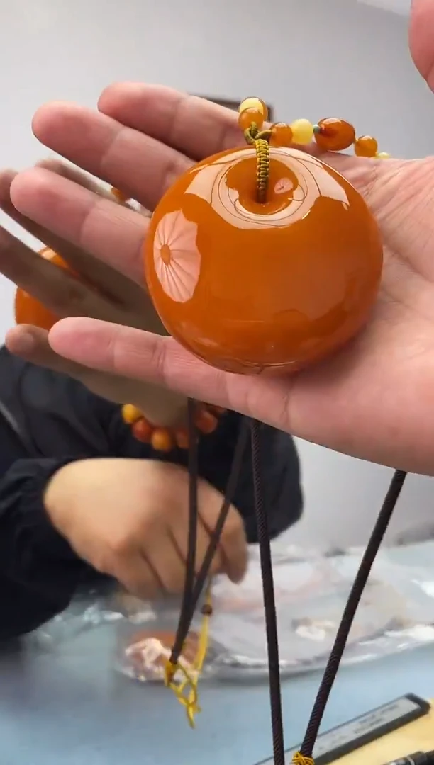 琥珀未镶嵌珠宝奇石假一罚十，多样性发一件064