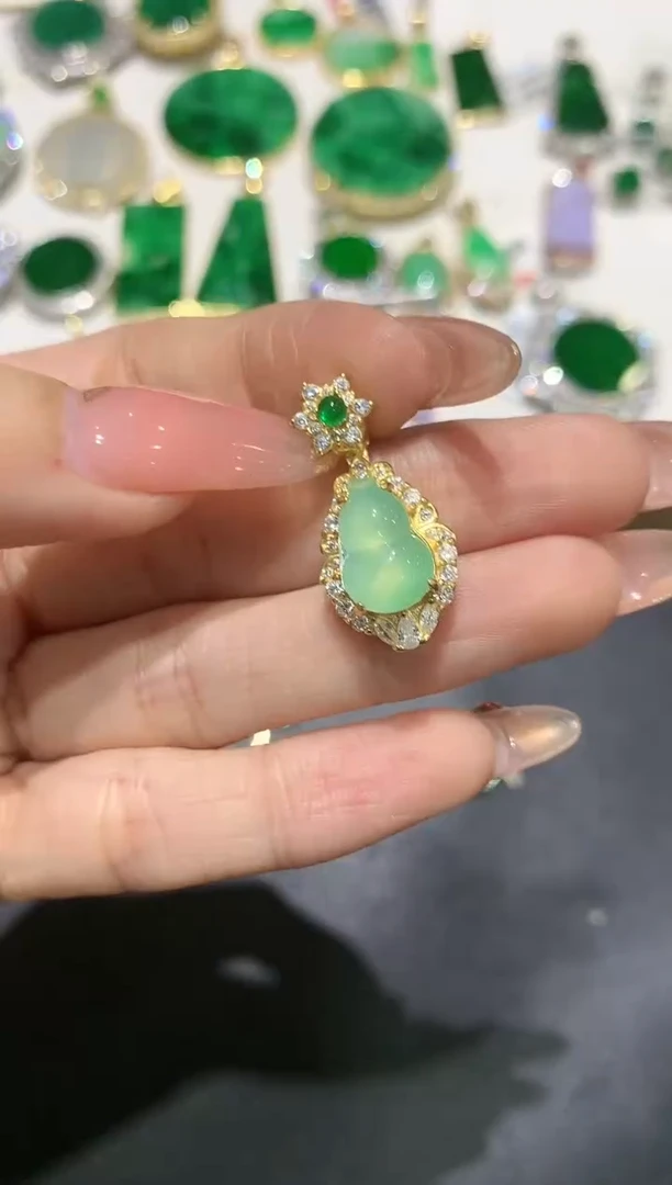 【闪购商品】翡翠吊坠(不含链)银S925镶嵌6多人多样性随机发货1件