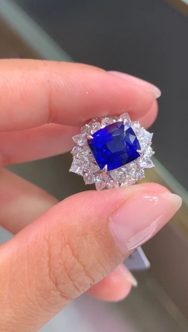 戒指蓝宝石18K金镶嵌4.56CT