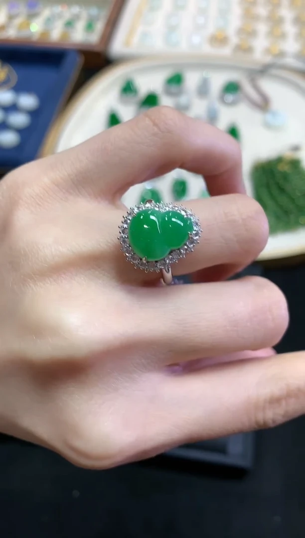 【闪购商品】翡翠戒指18K金镶嵌W187|18800