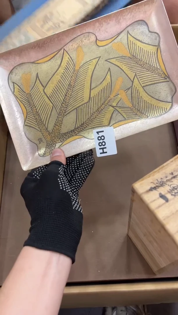 瓷片J****蕊881中古商品，谨慎参拍