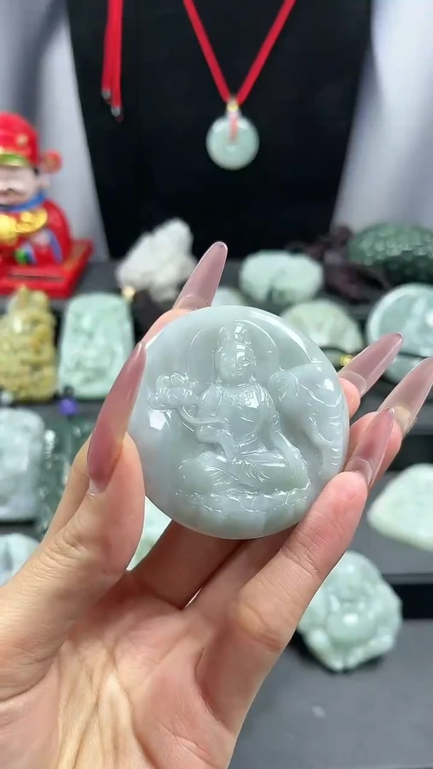 【闪购商品】翡翠颈饰未镶嵌普贤菩萨