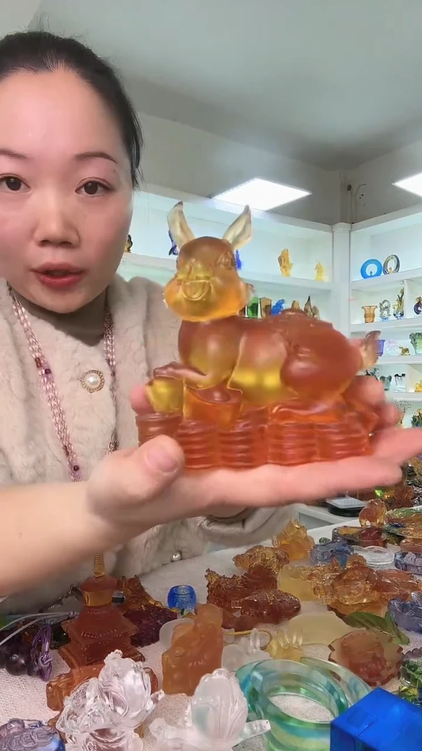 手工艺品琉璃大兔子