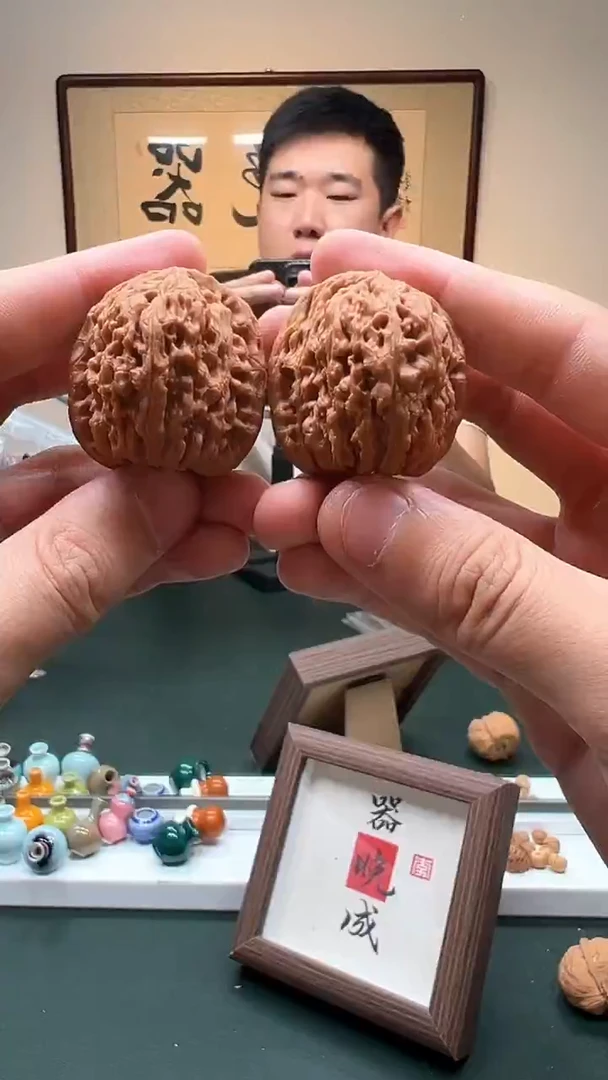 文玩核桃把件36mm南疆石 1对 13号