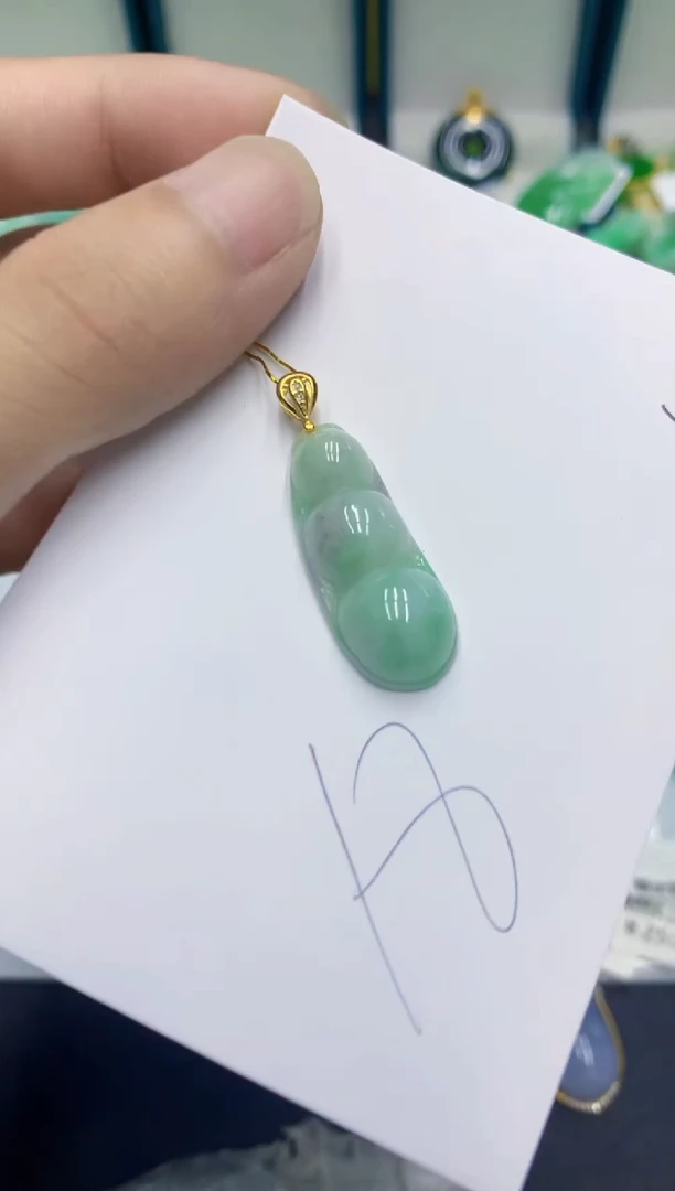 翡翠挂件未镶嵌111111111111