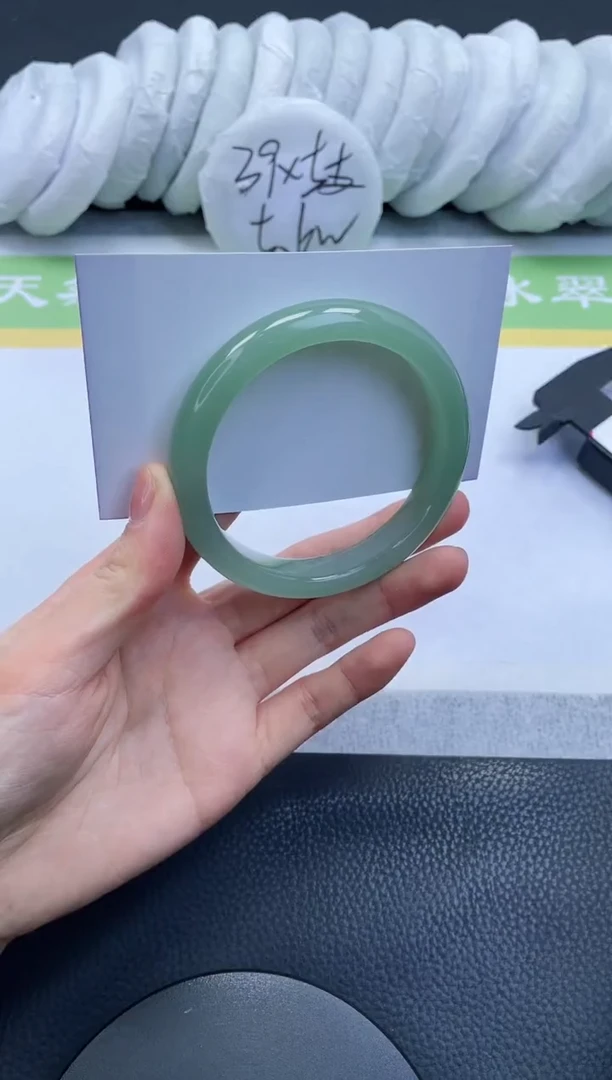 【闪购商品】石英质玉手镯未镶嵌A349-58+