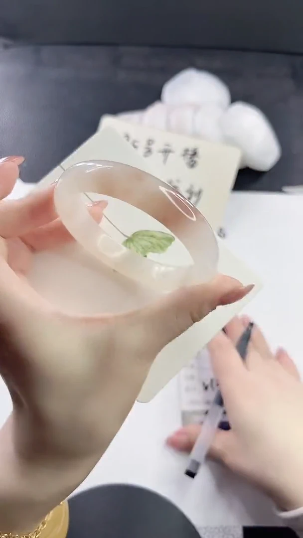 未镶嵌手镯石英质玉多样性发货V148