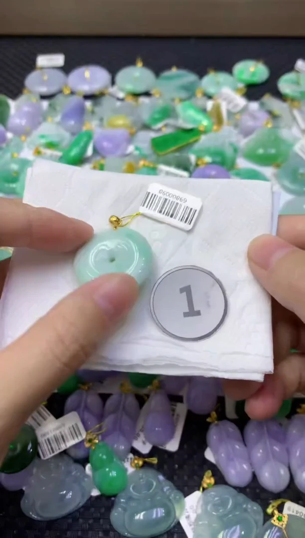 颈饰未镶嵌翡翠天然缅甸翡翠A货