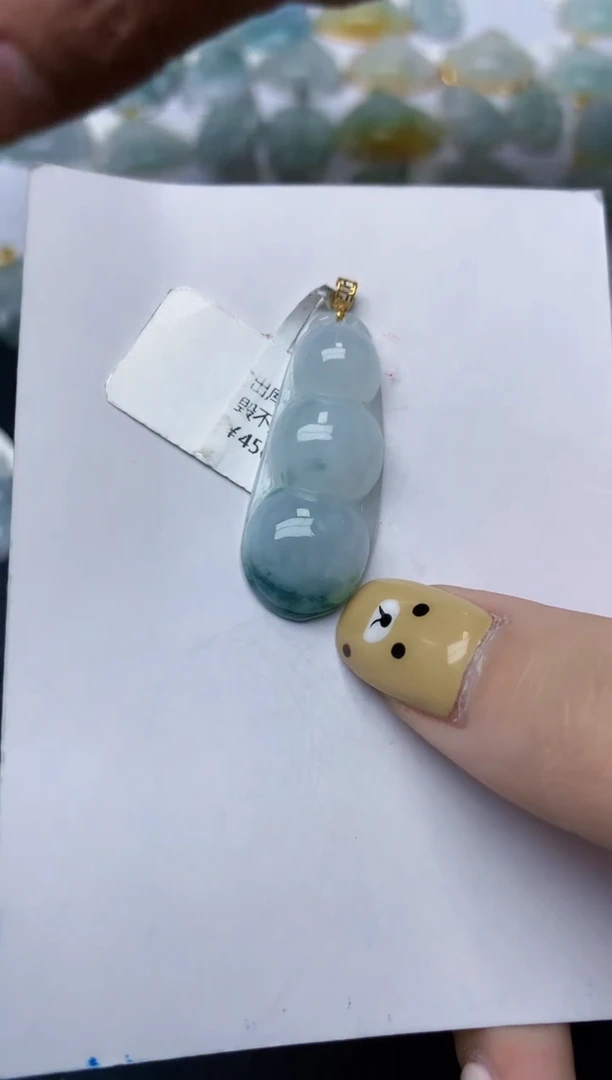 翡翠18K金镶嵌颈饰天然翡翠A货