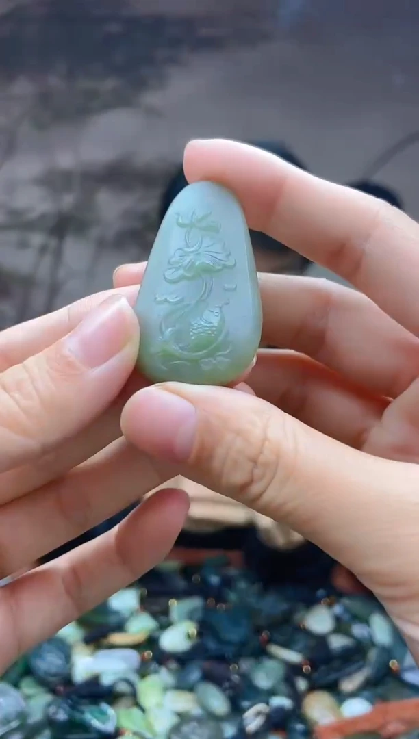 颈饰未镶嵌和田玉1