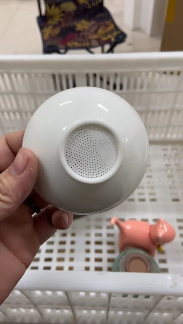 无运费险有瑕疵的摄影的产品有使用过的痕迹有点脏介意勿拍