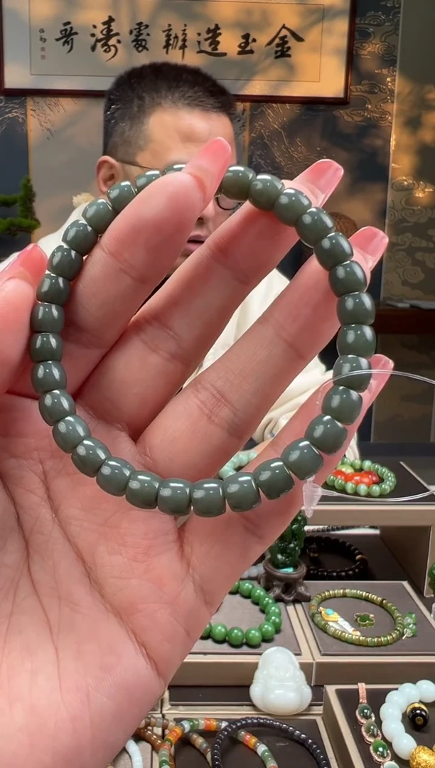 【闪购商品】和田玉手串未镶嵌沙枣青直切卡7mm