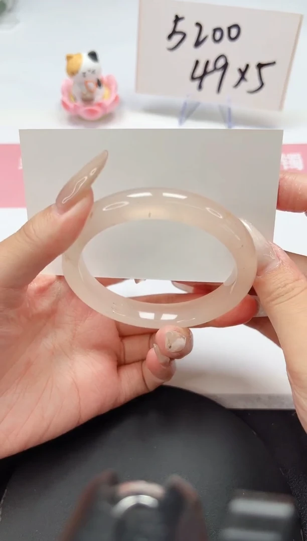 【闪购商品】石英质玉手镯未镶嵌A67-58.2