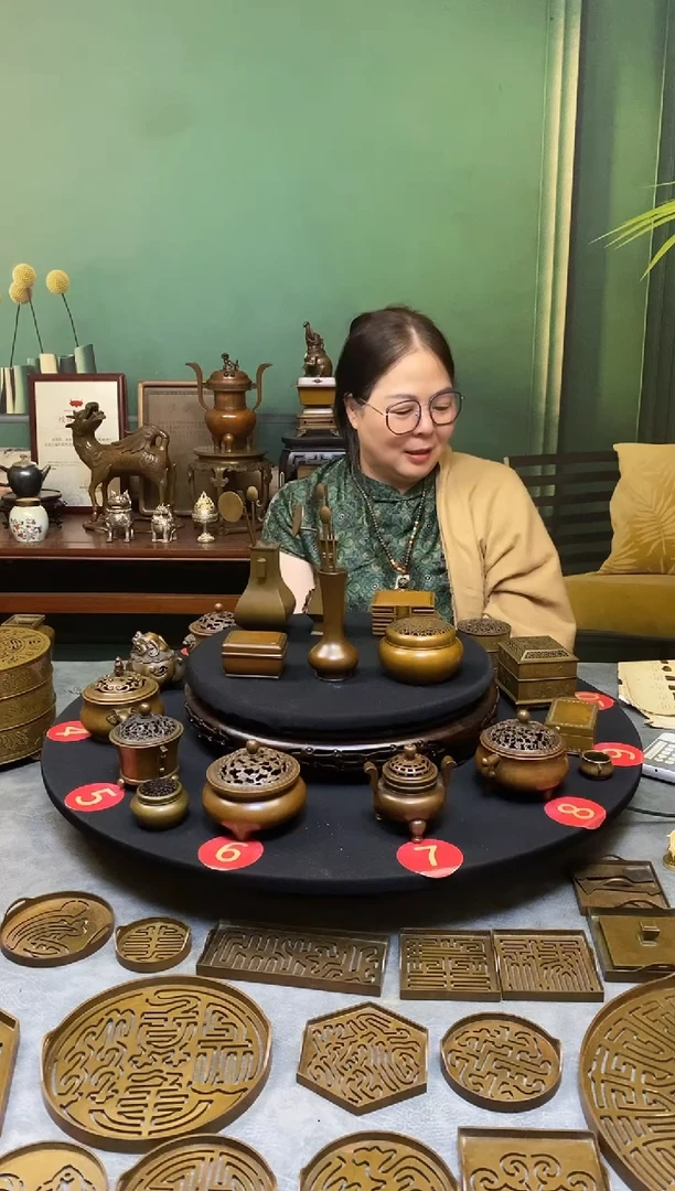 铜小****h苏工庆松堂