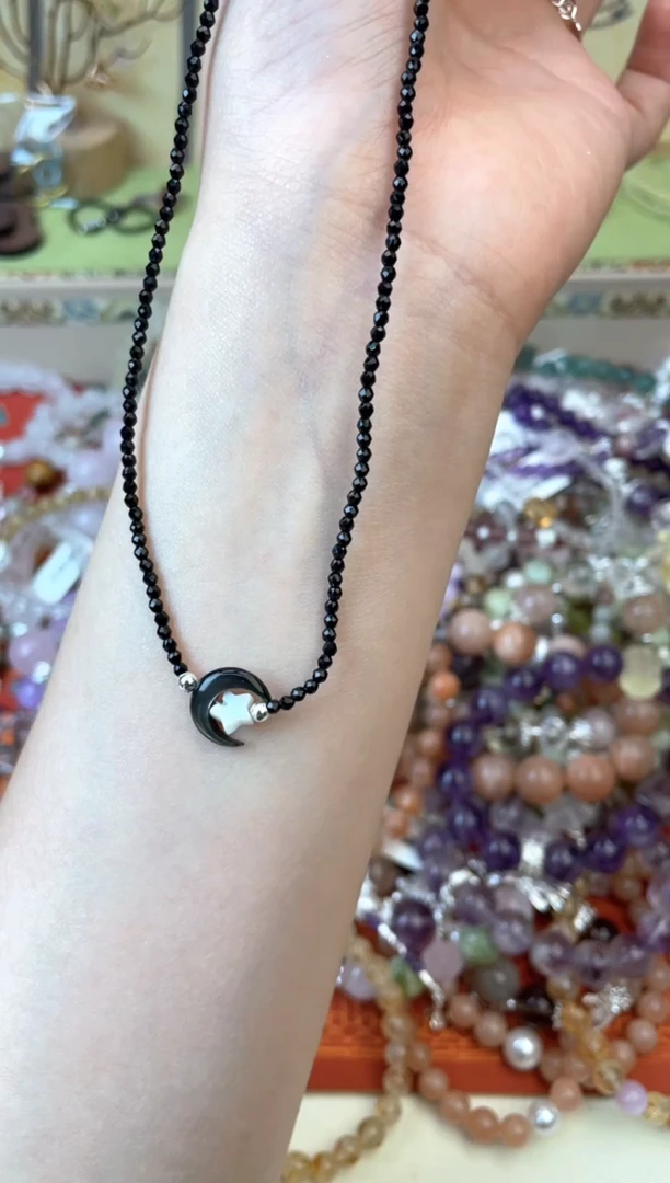 未镶嵌颈饰尖晶石393