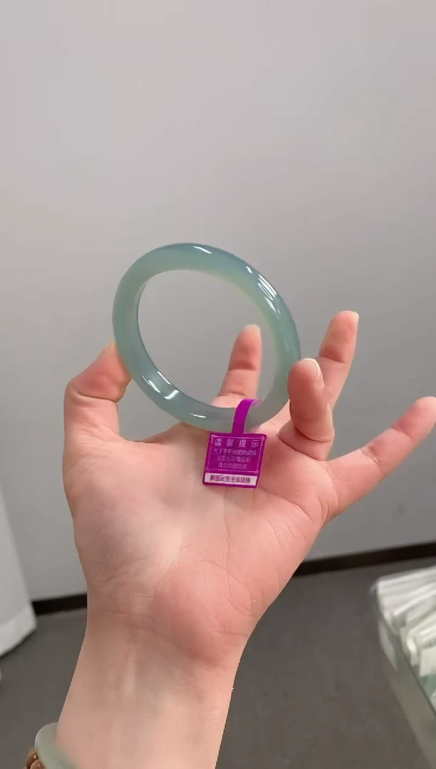 【闪购商品】玛瑙/玉髓手镯未镶嵌60-61圈