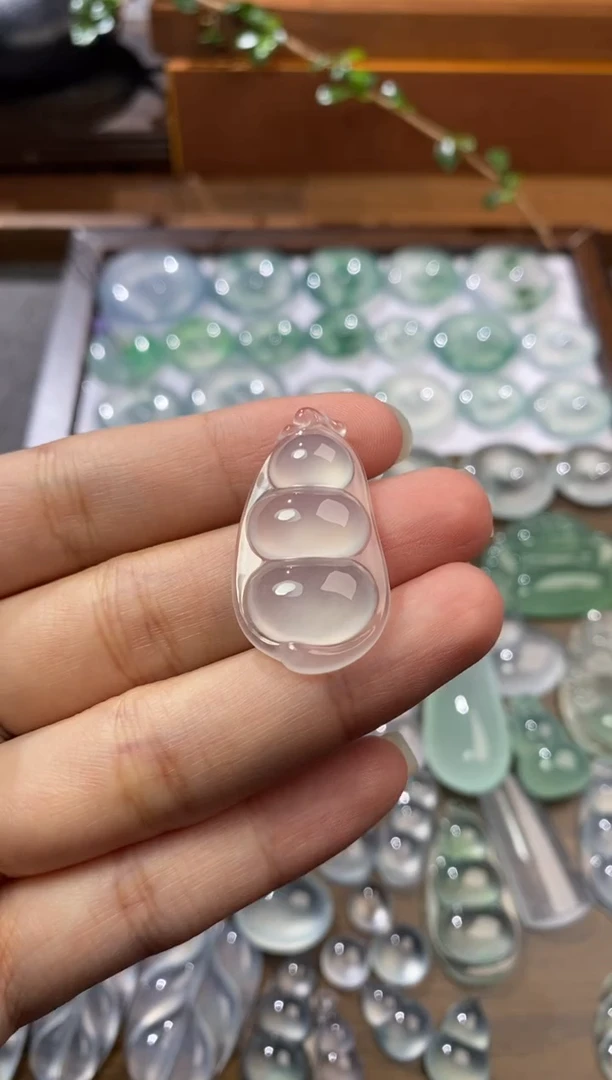 吊坠(不含链)未镶嵌翡翠荷兰豆