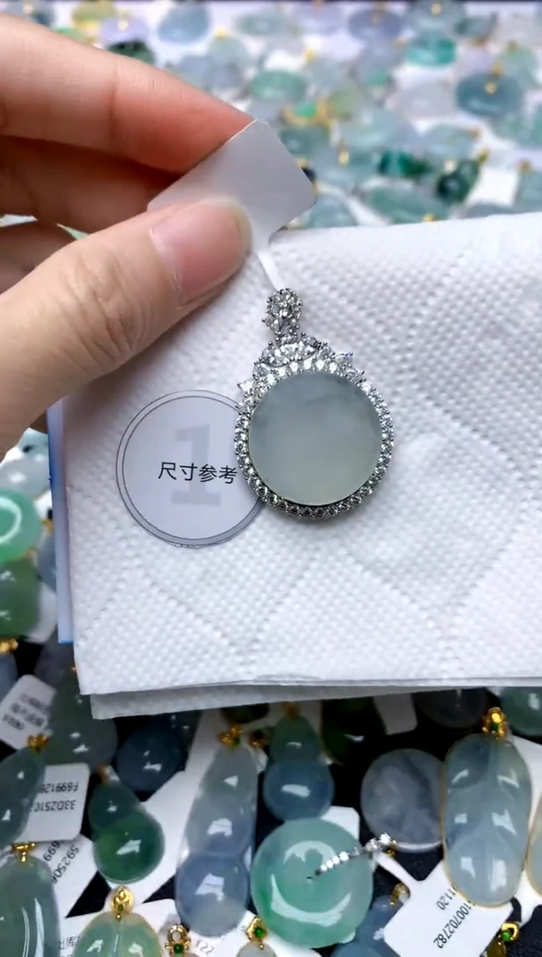 颈饰银S925镶嵌翡翠天然A货翡翠