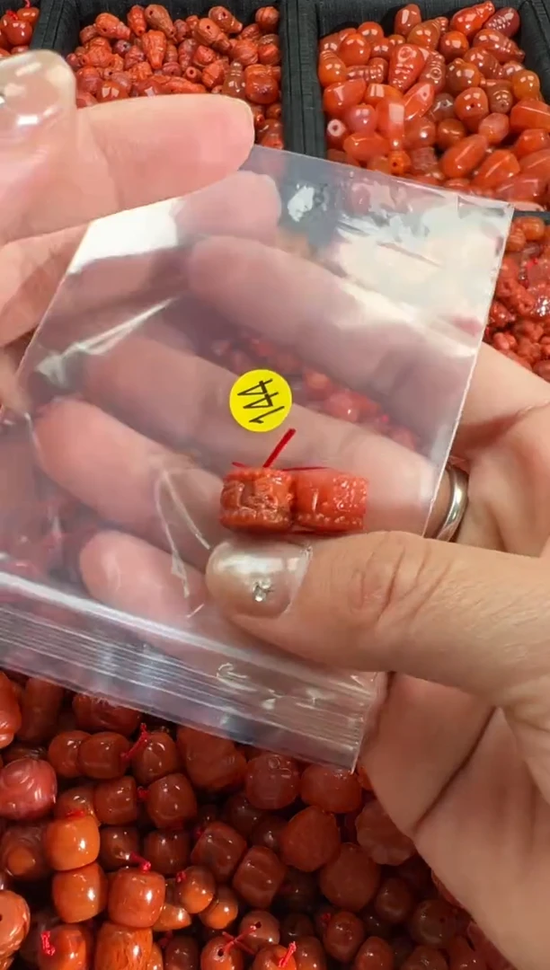 【闪购商品】南红玛瑙颈饰未镶嵌1
